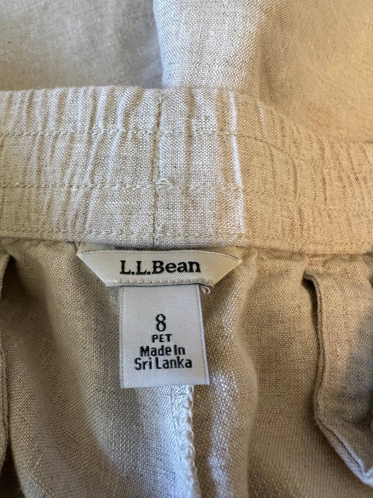 L.L. Bean Premium Linen Pull-On Ankle Pants in Oatmeal | Size 8 Petite