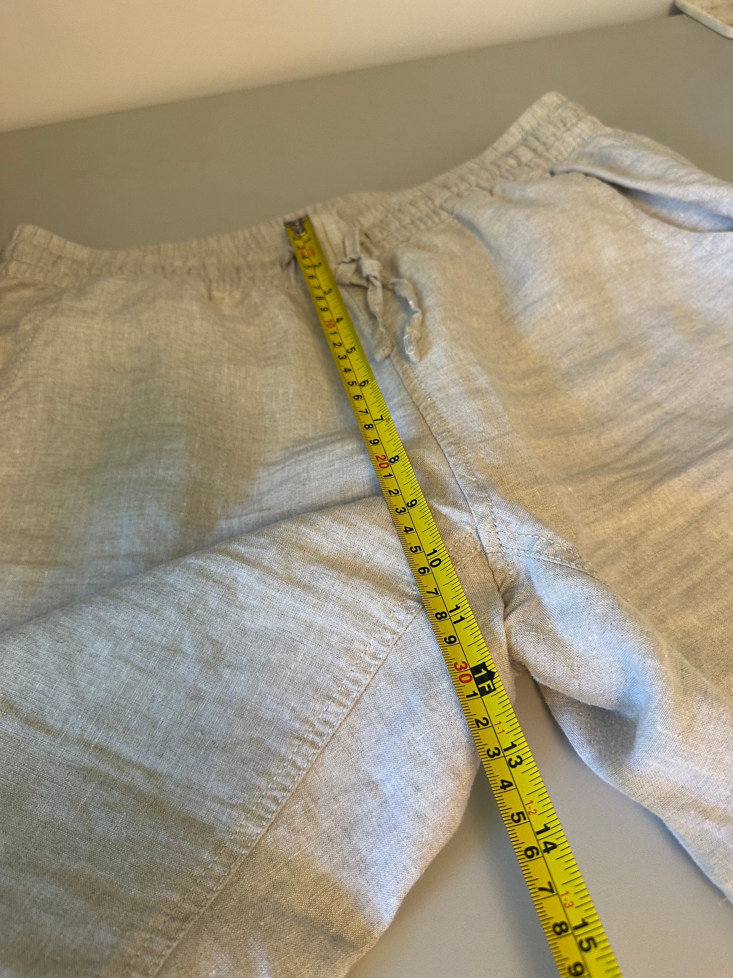 L.L. Bean Premium Linen Pull-On Ankle Pants in Oatmeal | Size 8 Petite