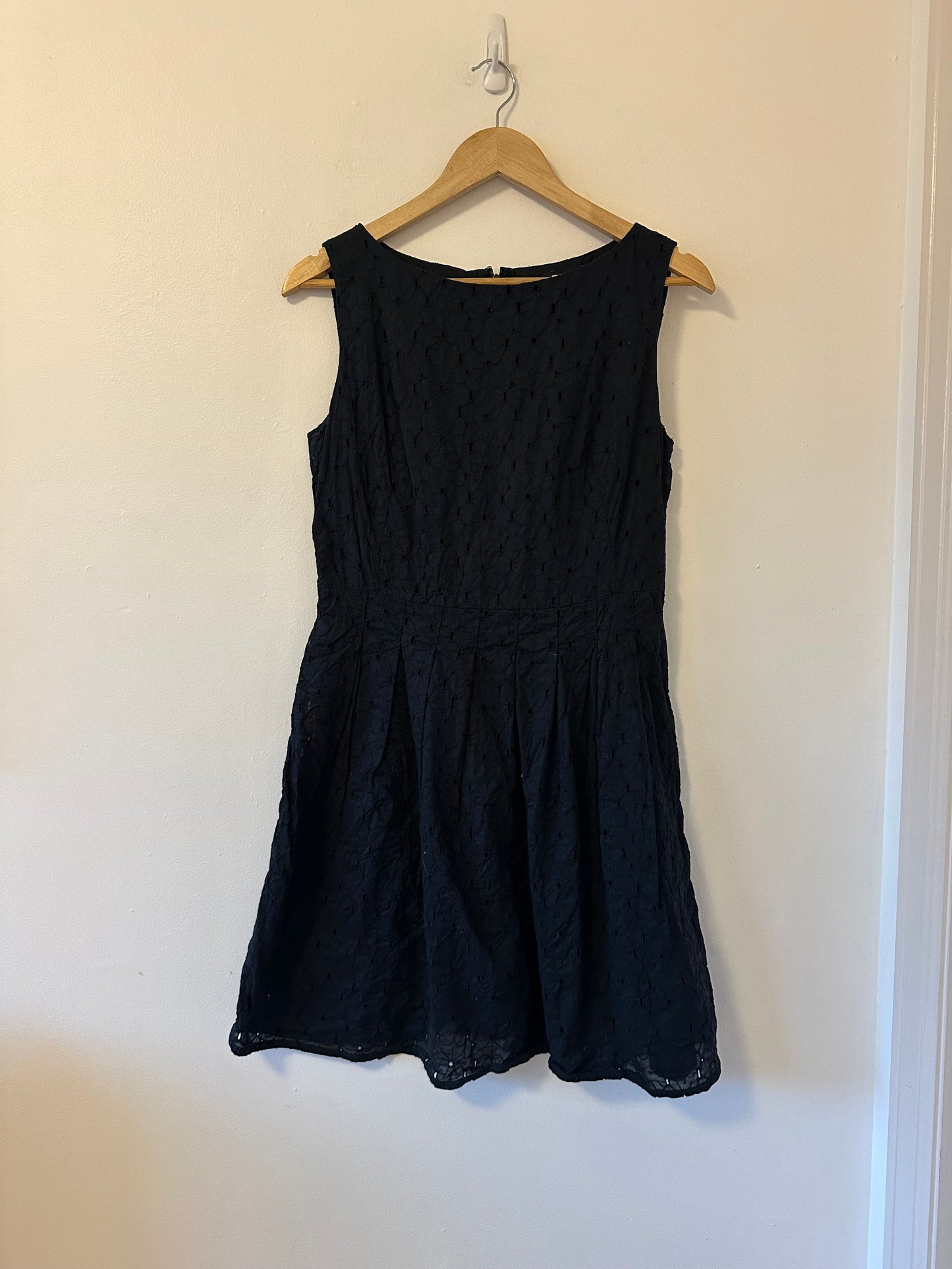 Uniqlo Black Cotton Eyelet Fit and Flare Mini Dress | Size Medium