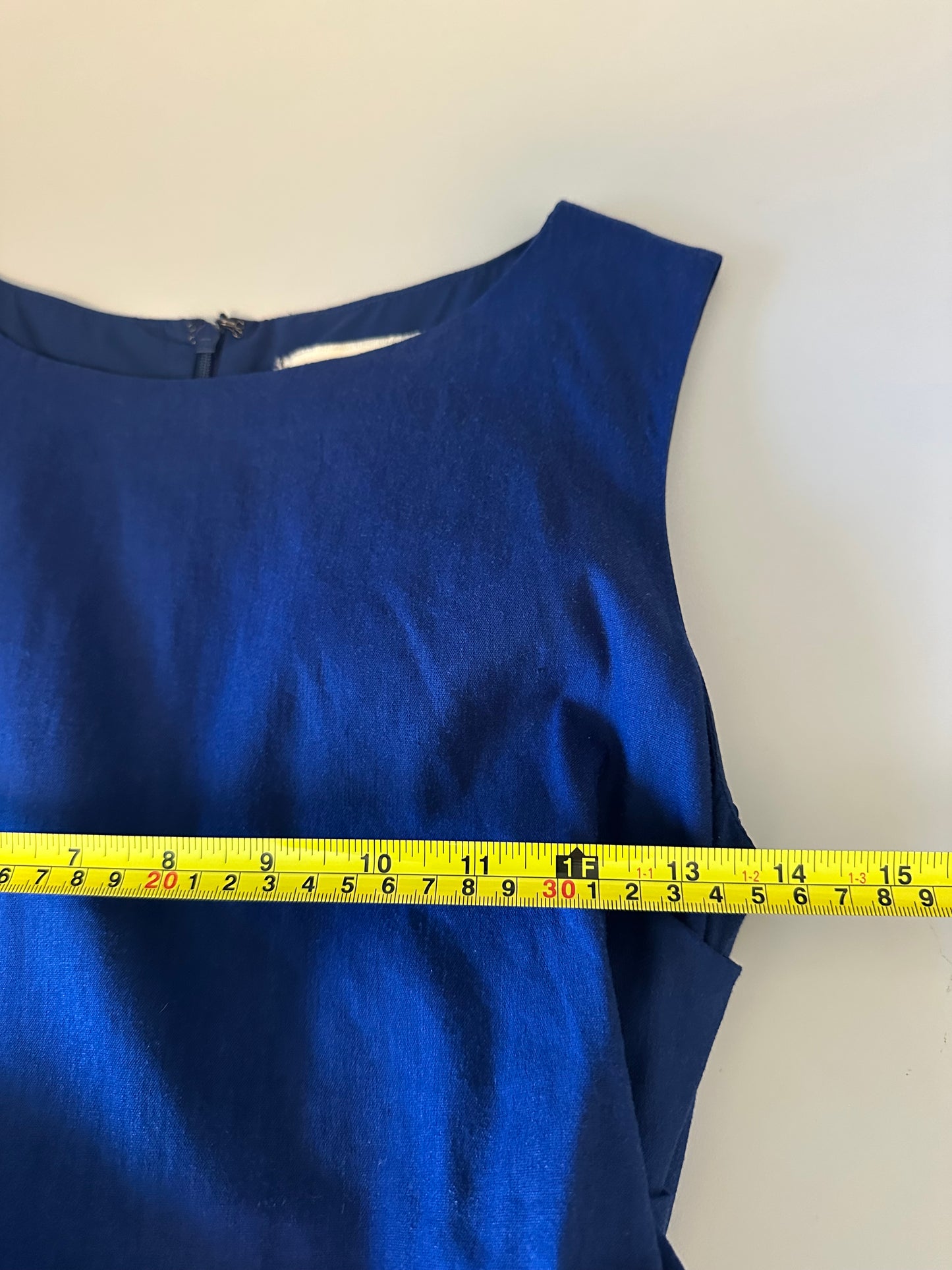 Nicole Miller Linen Blend Ruched Sheath Dress in Blue | Size 8
