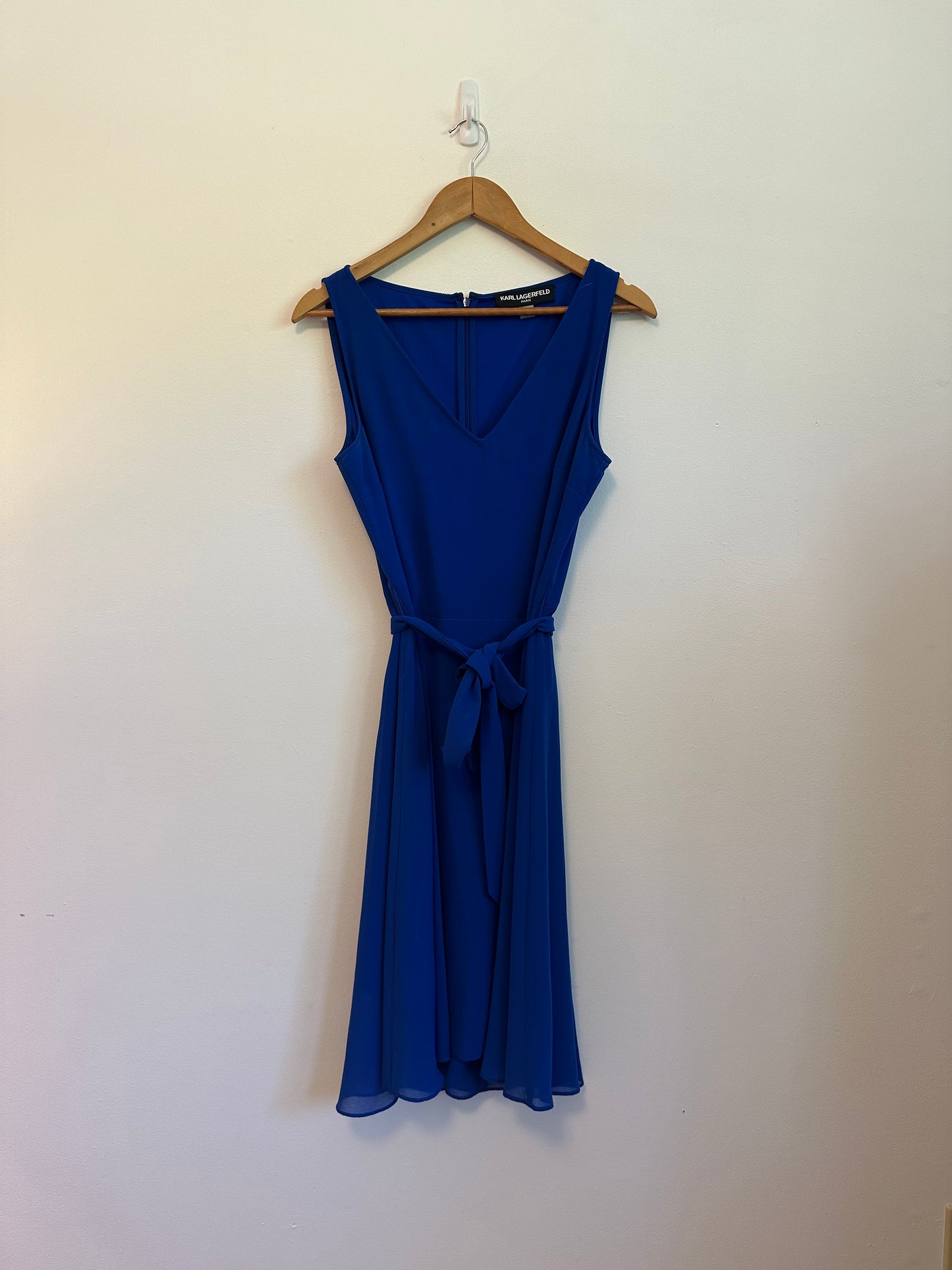 Karl Lagerfeld Crepe Belted V-Neck Cocktail Dress | Size 8