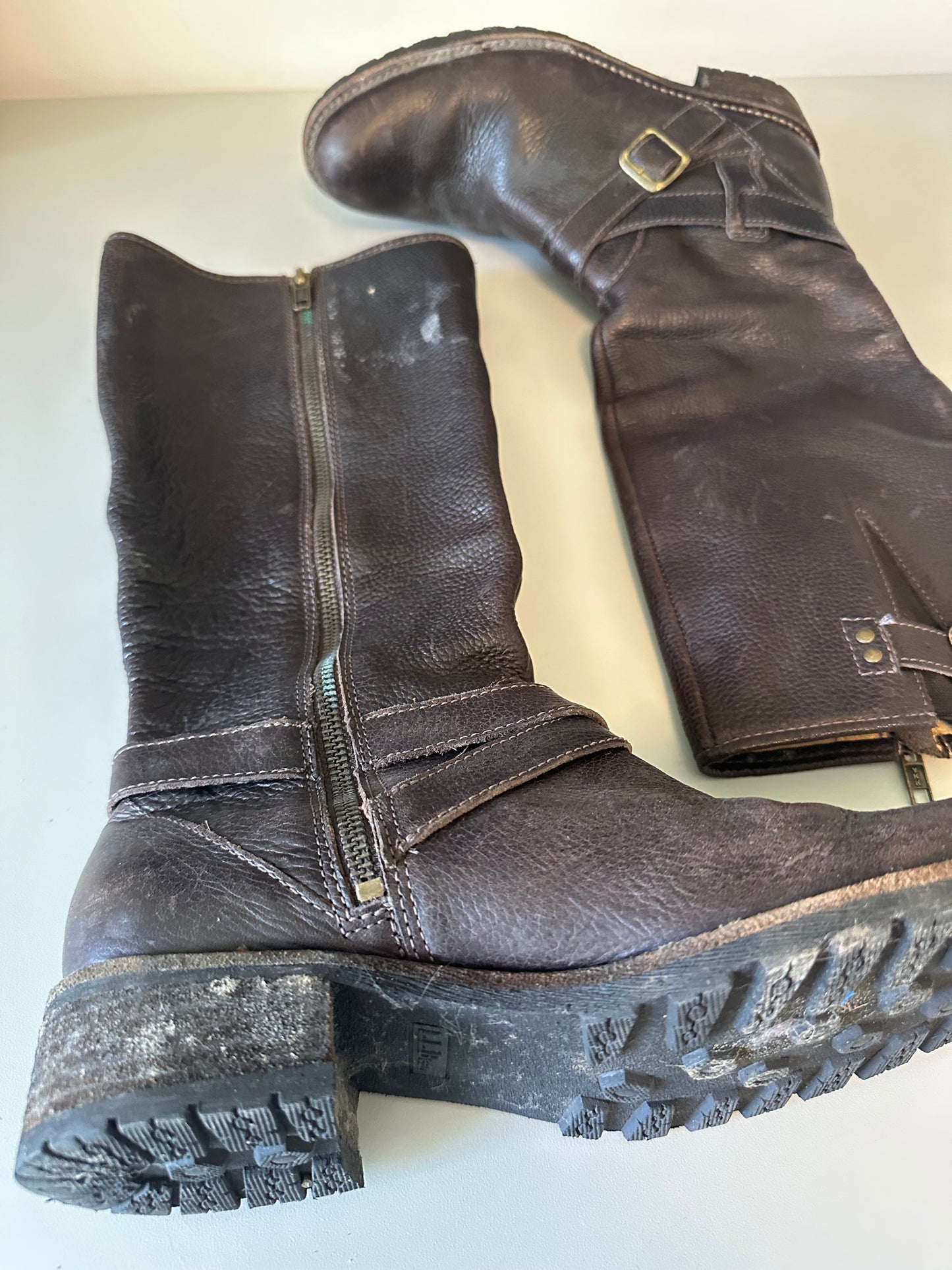 L. L. Bean Tall Brown Leather Zip Up Boots | Size 7.5