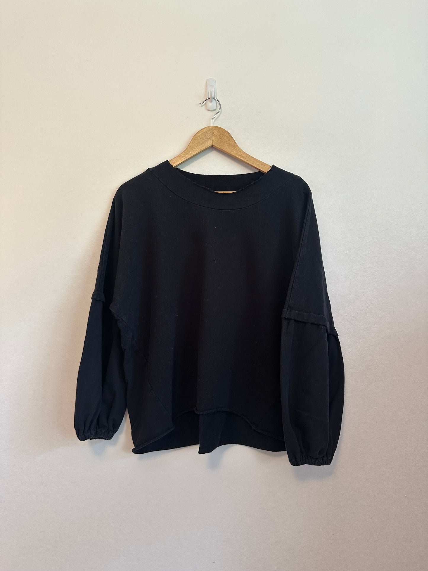Planet Billow Sleeve Sweatshirt in Black Cotton | Size 1
