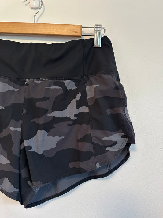 Athleta Camo Print Running Shorts in Gray and Black | Size Medium