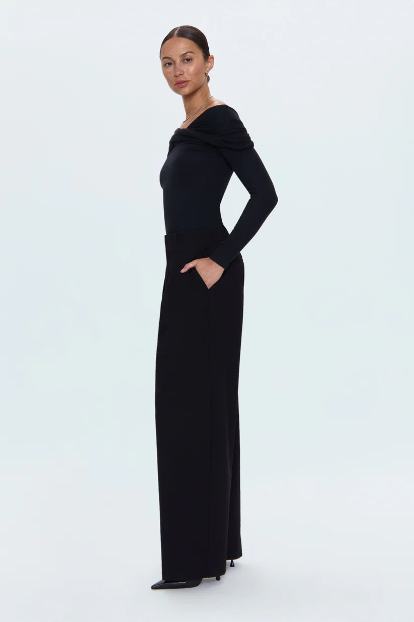 Pistola NWT Eden Pleated Barrel Leg Trousers in Night Out Black | Size 28