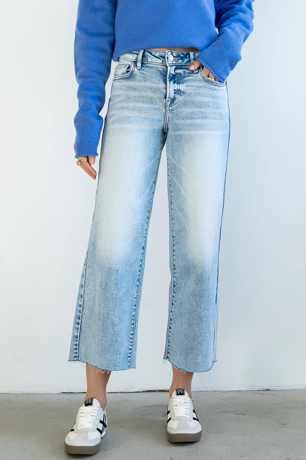 Bohme Colette Wide Leg Light Wash Raw Hem Jeans | Size 28