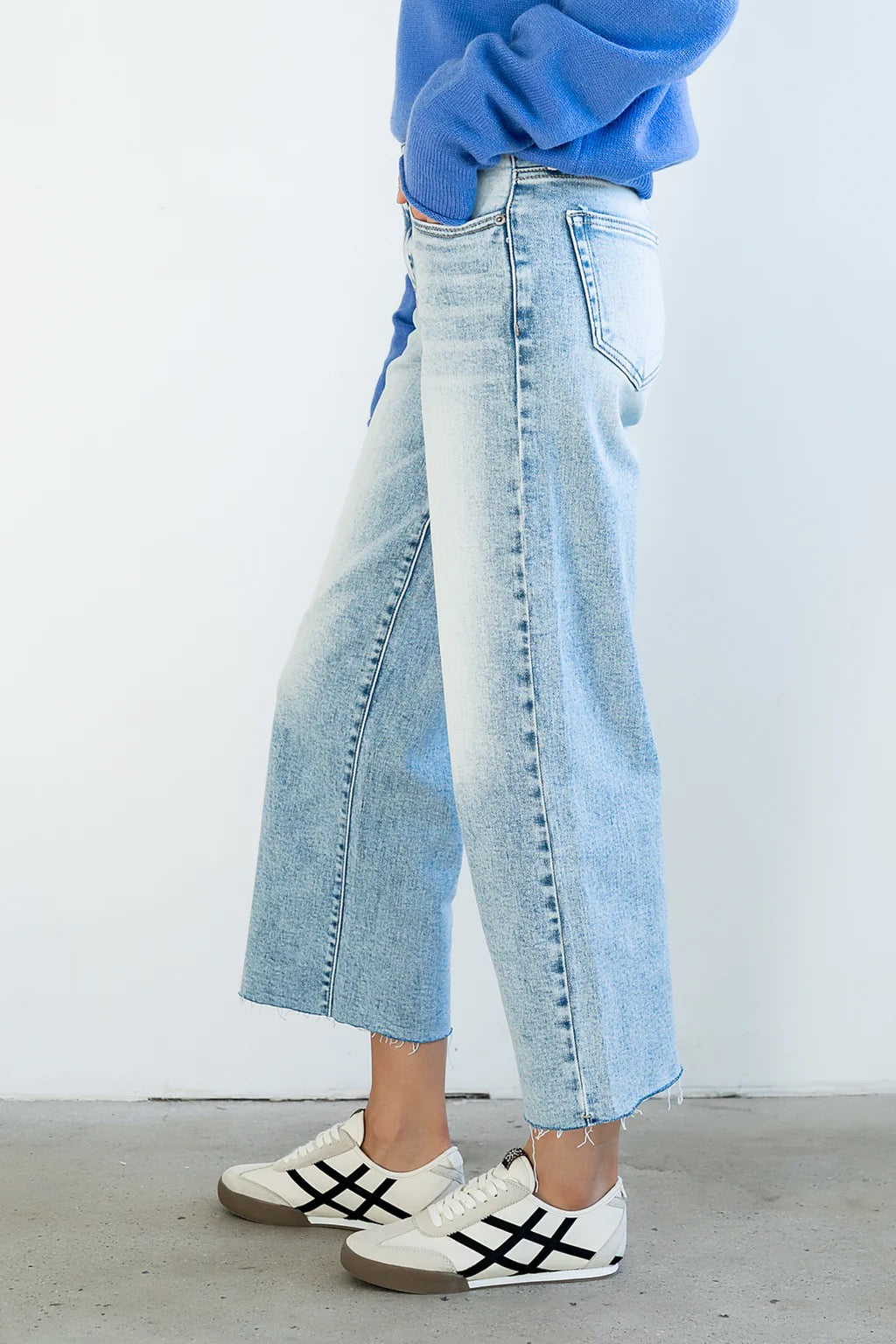Bohme Colette Wide Leg Light Wash Raw Hem Jeans | Size 28