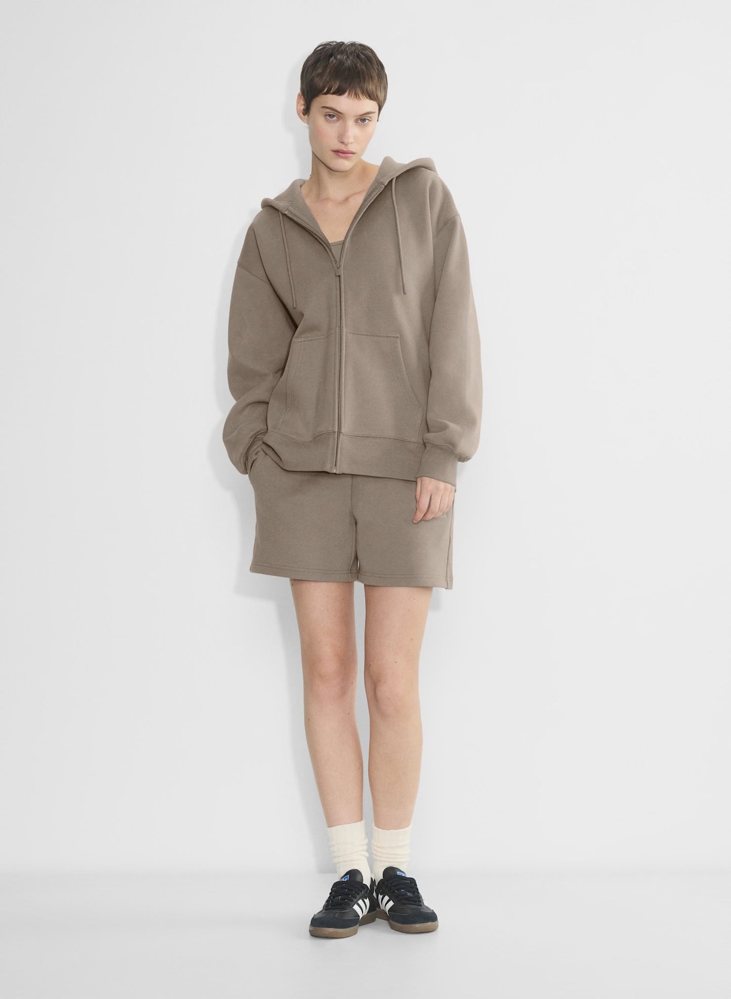Aritzia Sweatfleece Cozy Fleece Boyfriend Zip Hoodie in Taupe Brown | Size Small
