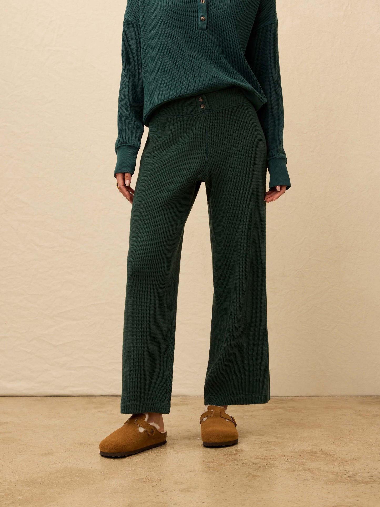 NWT Faherty Apres Waffle Knit Pull On Straight Leg Pants in Moss Green | Small