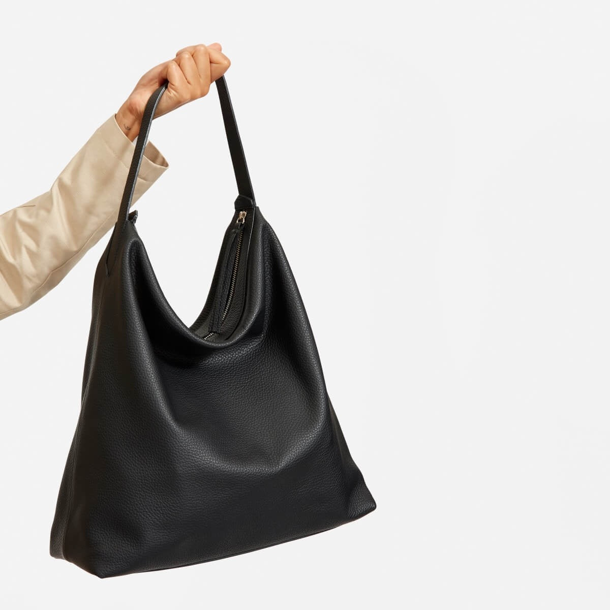 Everlane The Boss Bag Black Pebbled Italian Leather Hobo Shoulder Bag