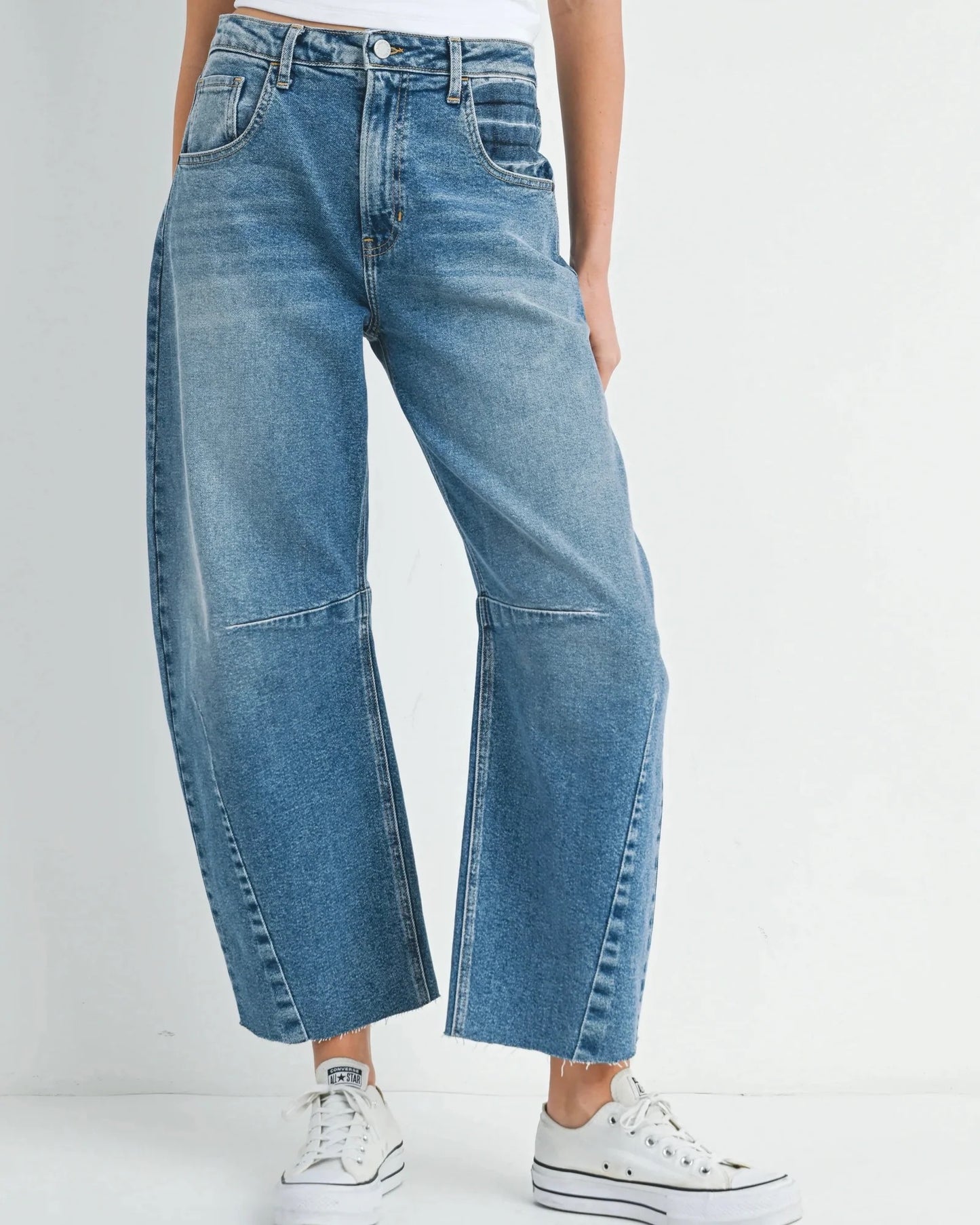 Just Black Denim Barrel Leg Raw Hem Jeans | Size 30