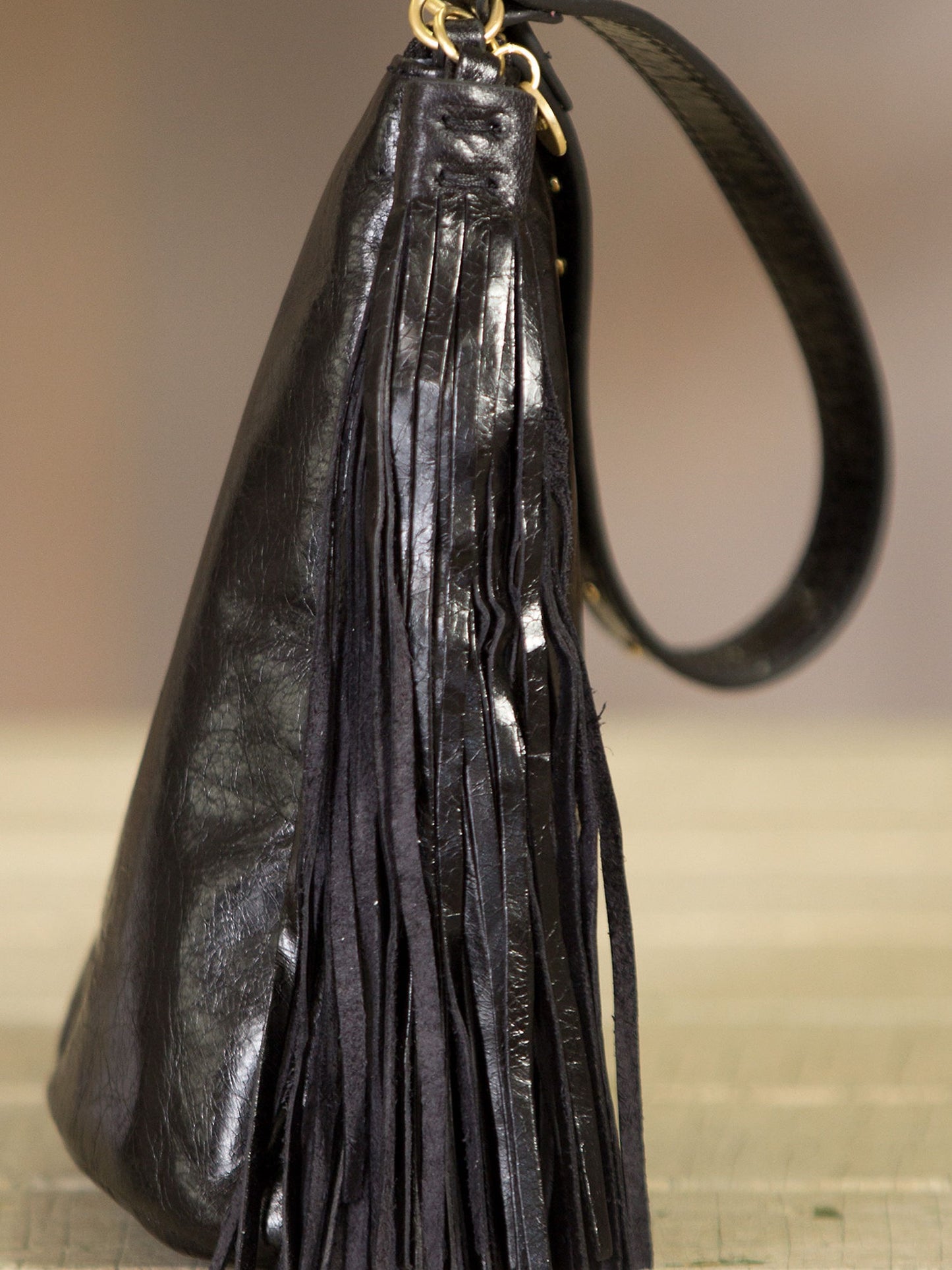 Hobo Twilight Leather Wristlet Clutch in Black