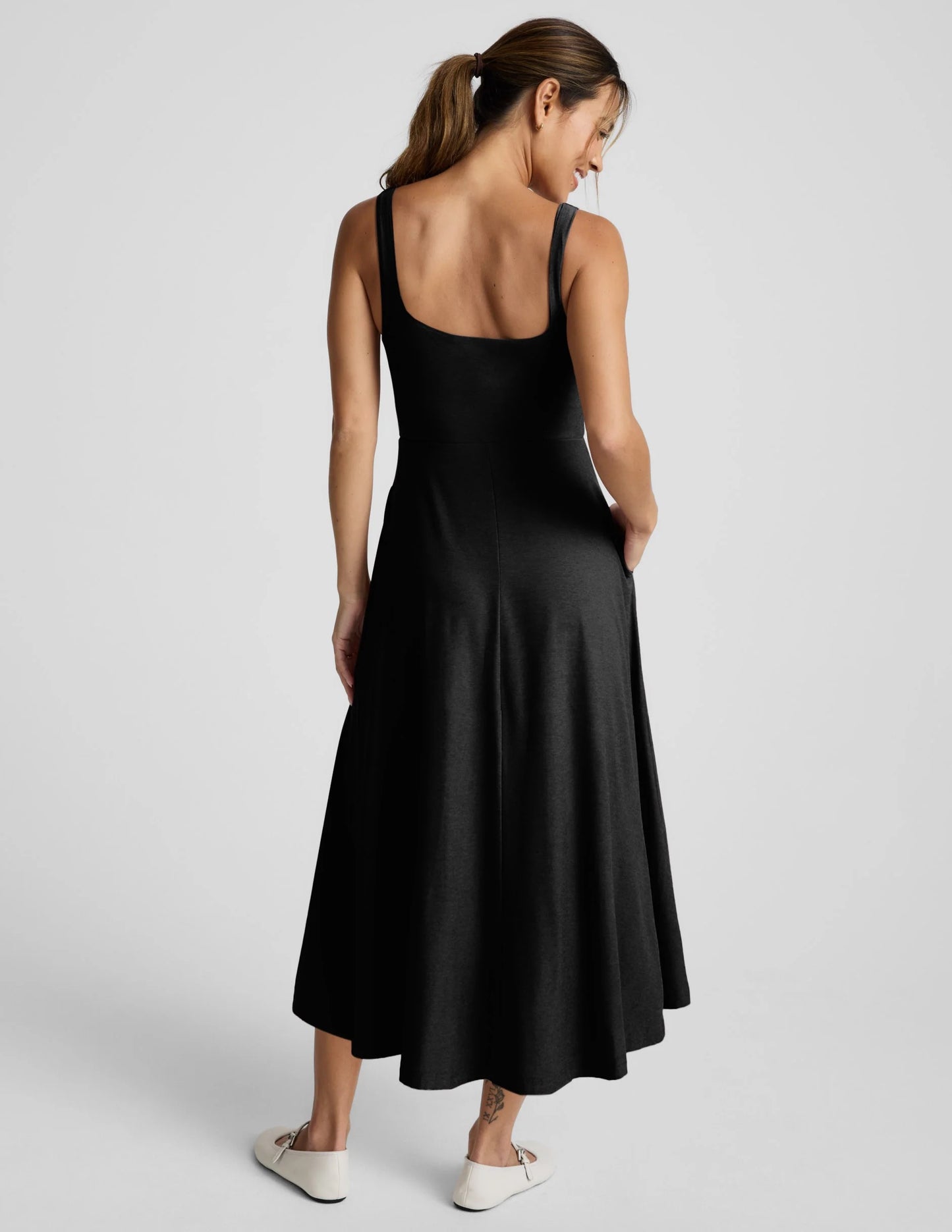 Beyond Yoga Featherweight At The Ready Square Neck Midi Dress in Black | Size XL