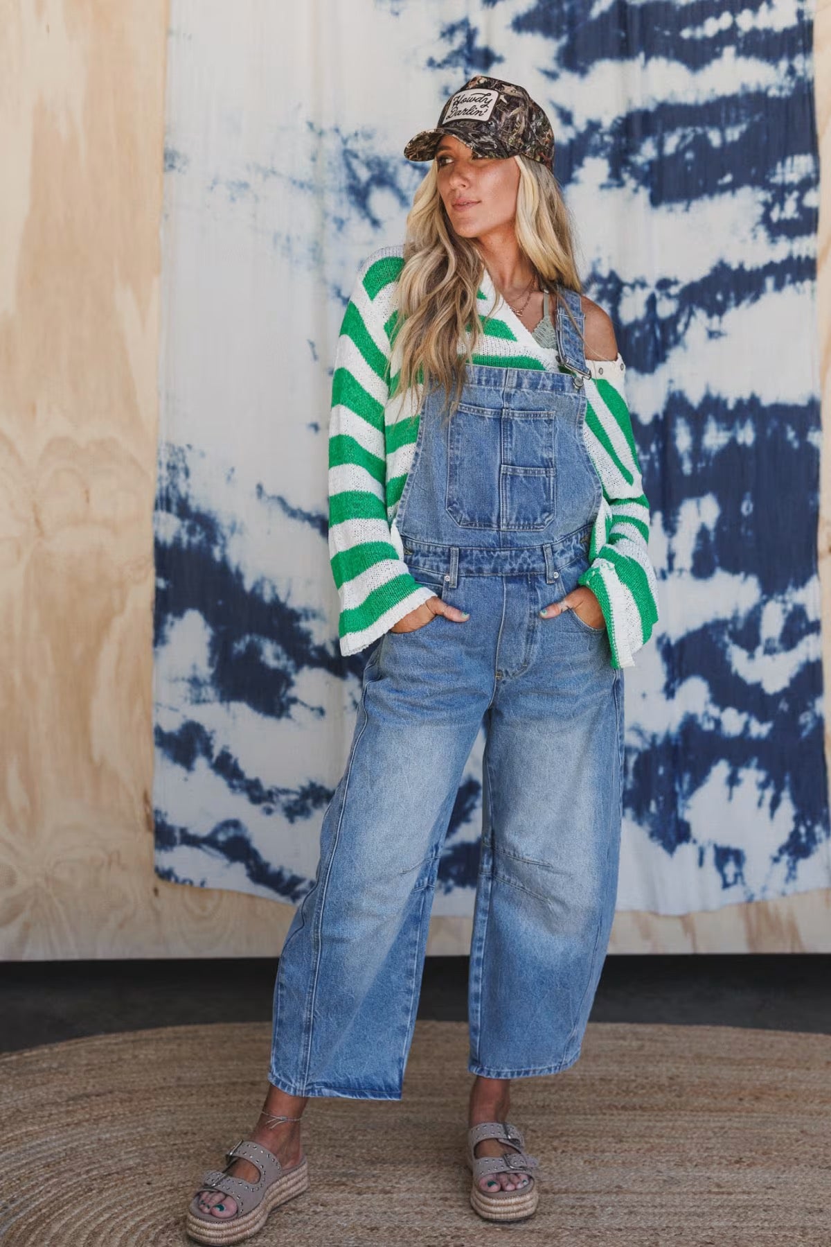 So Me Barrel Leg Light Wash Denim Relaxed Fit Overalls | Size Medium