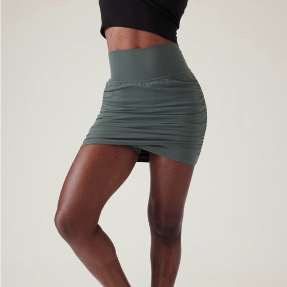 Athleta Transcend Skort in Loden Green | Size Small