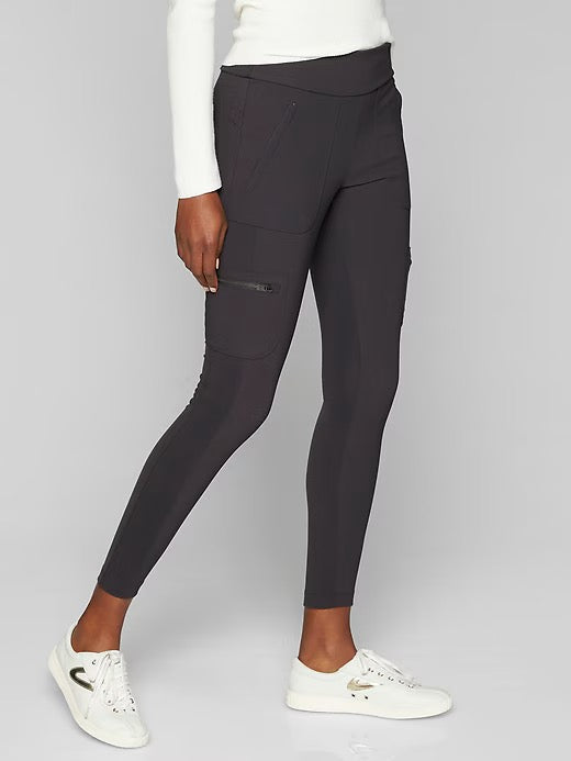 Athleta Highline Hybrid Cargo Tight in Black | Size 4